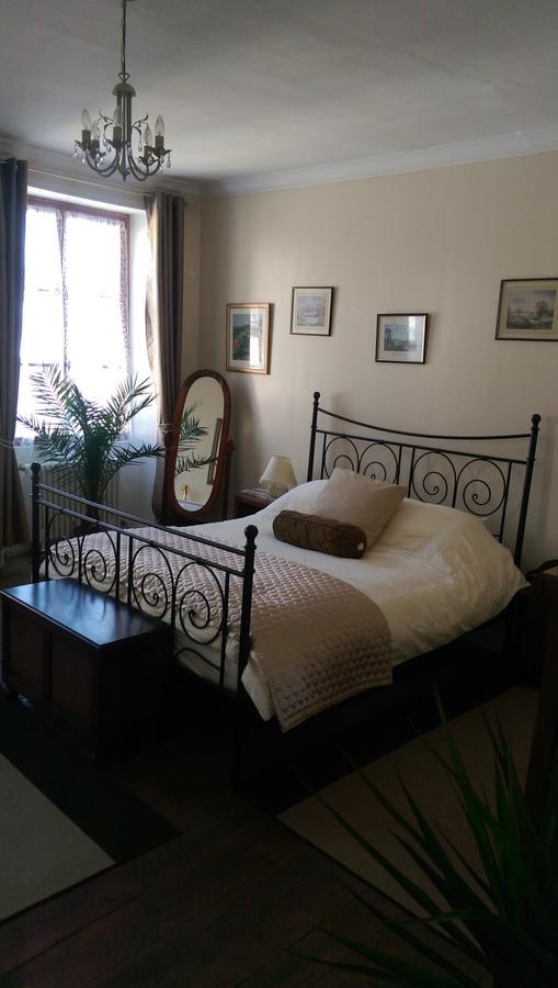 Vingt Grand Rue Bed & Breakfast Champagne-Mouton Exterior photo